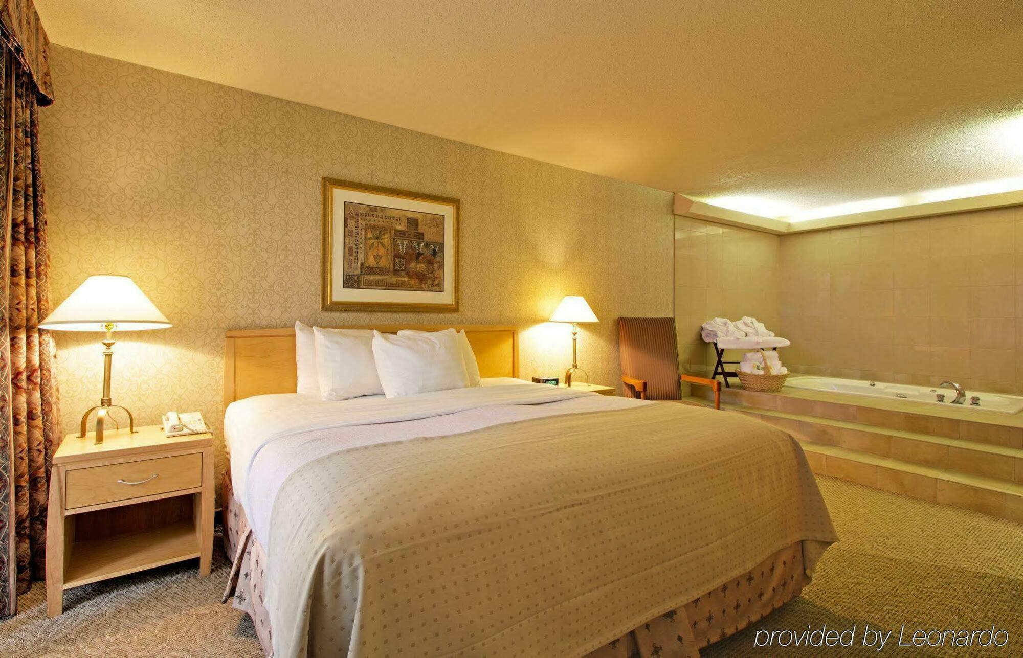 Holiday Inn Guelph Hotel & Conference Centre, An Ihg Hotel الغرفة الصورة